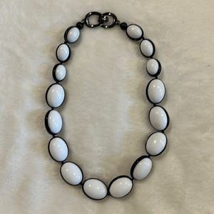 DONCASTER VINTAGE BLACK/WHITE PLASTIC BEAD NECKLACE 19.5”